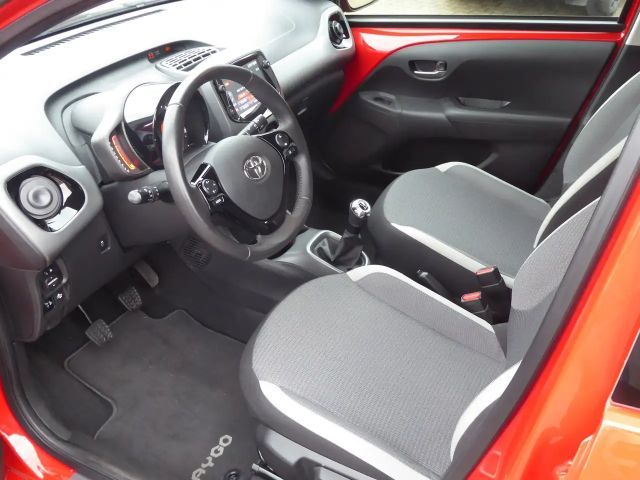 Toyota Aygo Hatchback Play Team D X-play