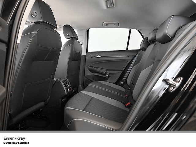 Volkswagen Golf 1.5 eTSI DSG