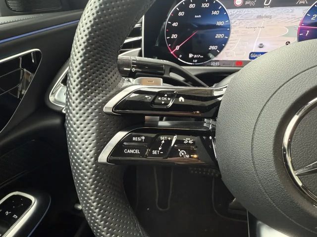 Mercedes-Benz E 200 AMG Line Sedan