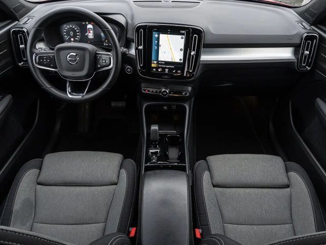 Volvo XC40 Dark Plus T4