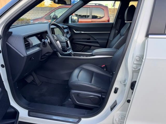 SsangYong Torres 2WD Quartz