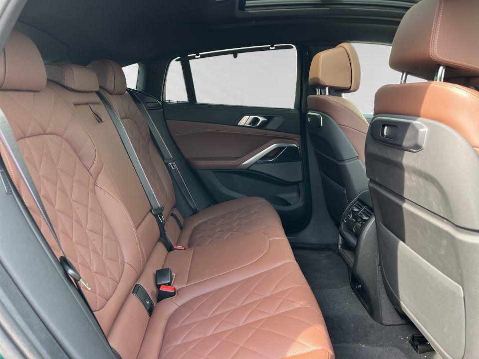 BMW X6 M60i xDrive