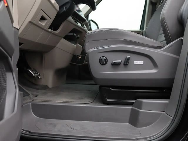 Volkswagen Multivan 2.0 TDI DSG Lang Style T7