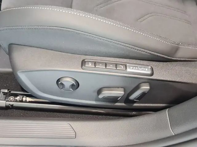 Volkswagen Golf DSG Life Variant