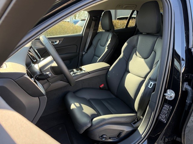 Volvo V60 AWD Dark Plus Recharge T8