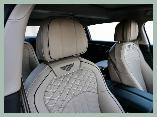 Bentley Flying Spur Mulliner // BENTLEY DÜSSELDORF