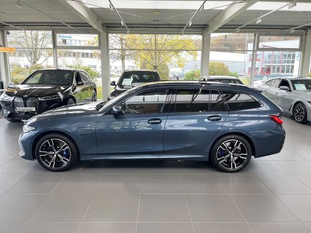 BMW 330 330e xDrive