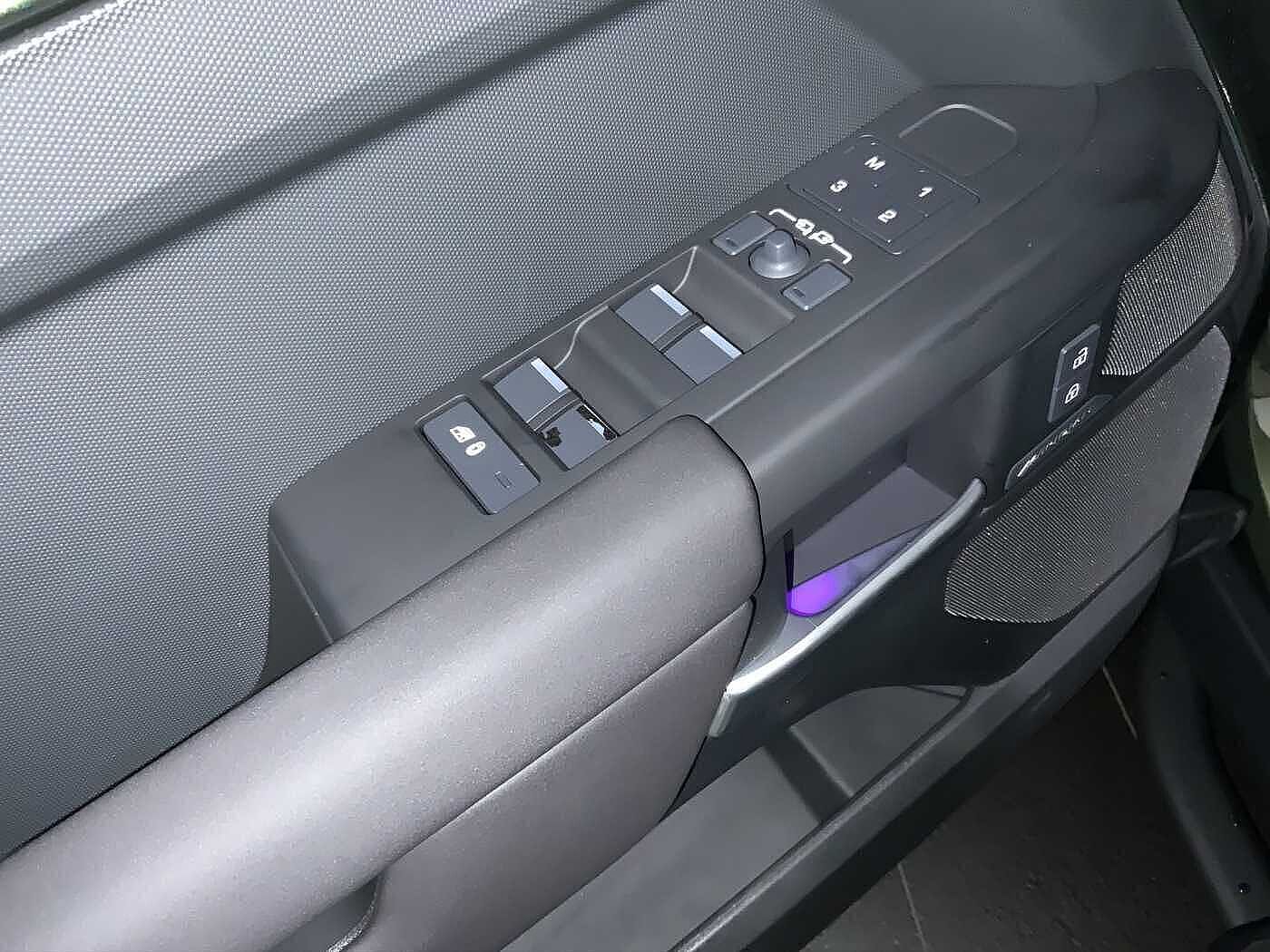 Land Rover Defender 110 Dynamic SE