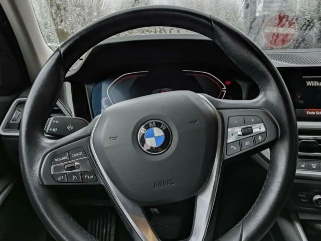 BMW 320 320d Advantage pakket Sedan xDrive