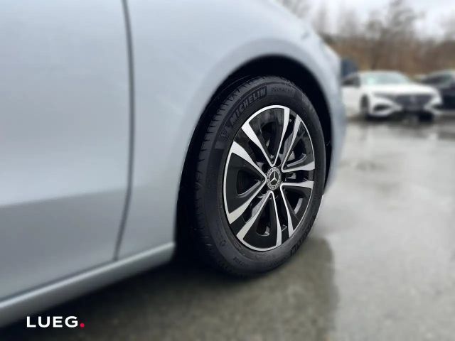 Mercedes-Benz B 200 Progressive Sedan