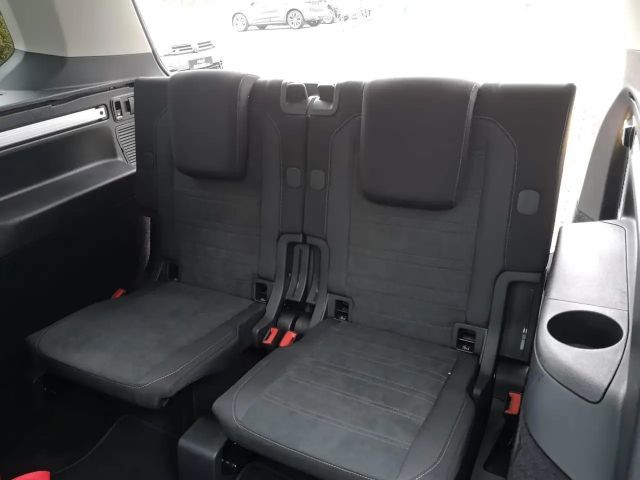 Volkswagen Touran 1.5 TSI DSG Highline R-Line