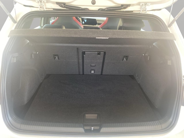 Volkswagen Golf 2.0 TSI DSG Golf VIII