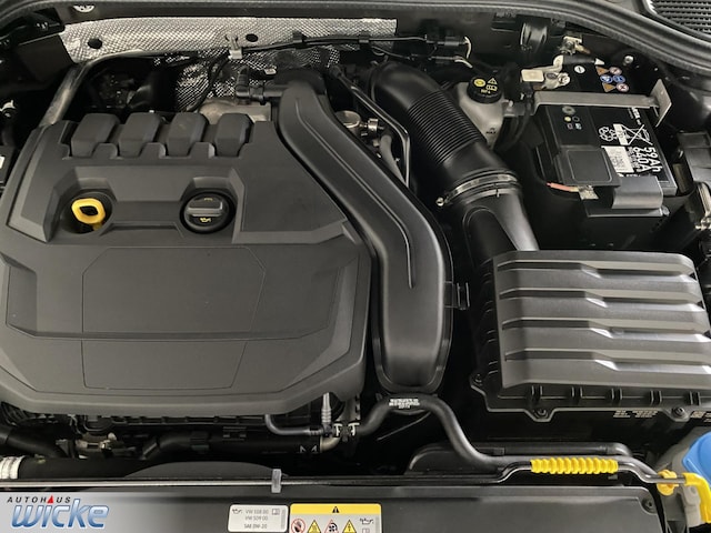 Volkswagen Golf 1.5 eTSI Move