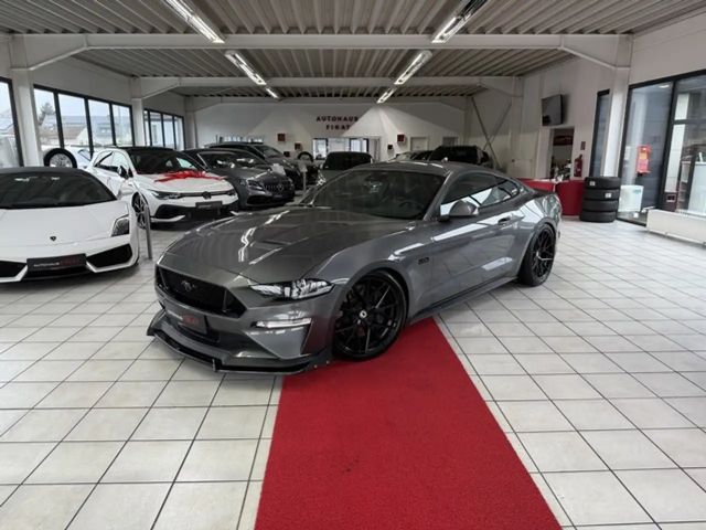 Ford Mustang Fastback GT 5.0 V8