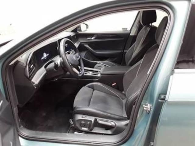 Volkswagen Passat 1.5 eTSI Business DSG Variant