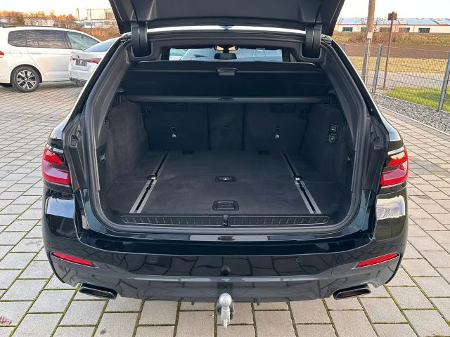 BMW 530 530d M-Sport Touring xDrive