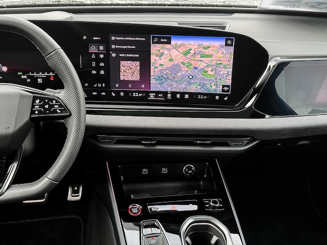 Audi A6 Avant Quattro S-Tronic