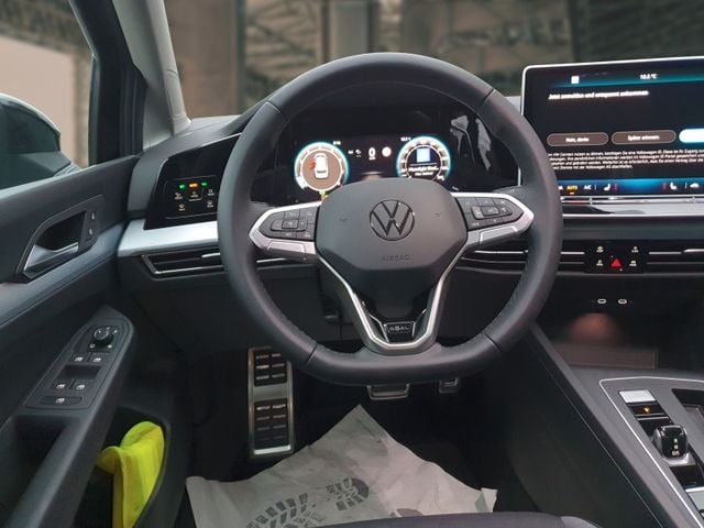 Volkswagen Golf 1.5 eTSI DSG Variant