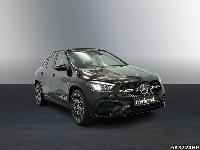 Mercedes-Benz GLA 200 AMG Line