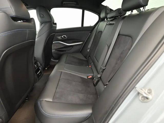 BMW 330 330e Sedan xDrive