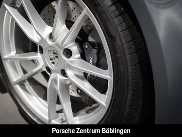 Porsche 911 992 Carrera Coupé