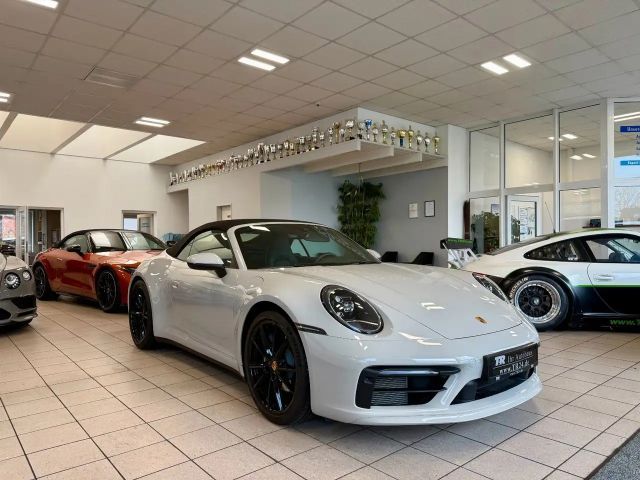 Porsche 992 Cabrio Carrera