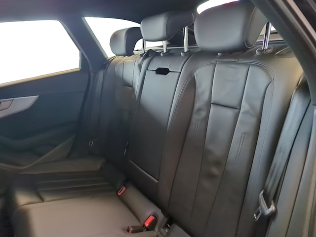 Audi A4 35 TFSI Avant S-Tronic