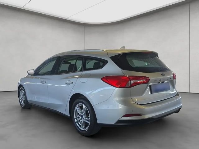 Ford Focus Cool & Connect EcoBoost Wagon