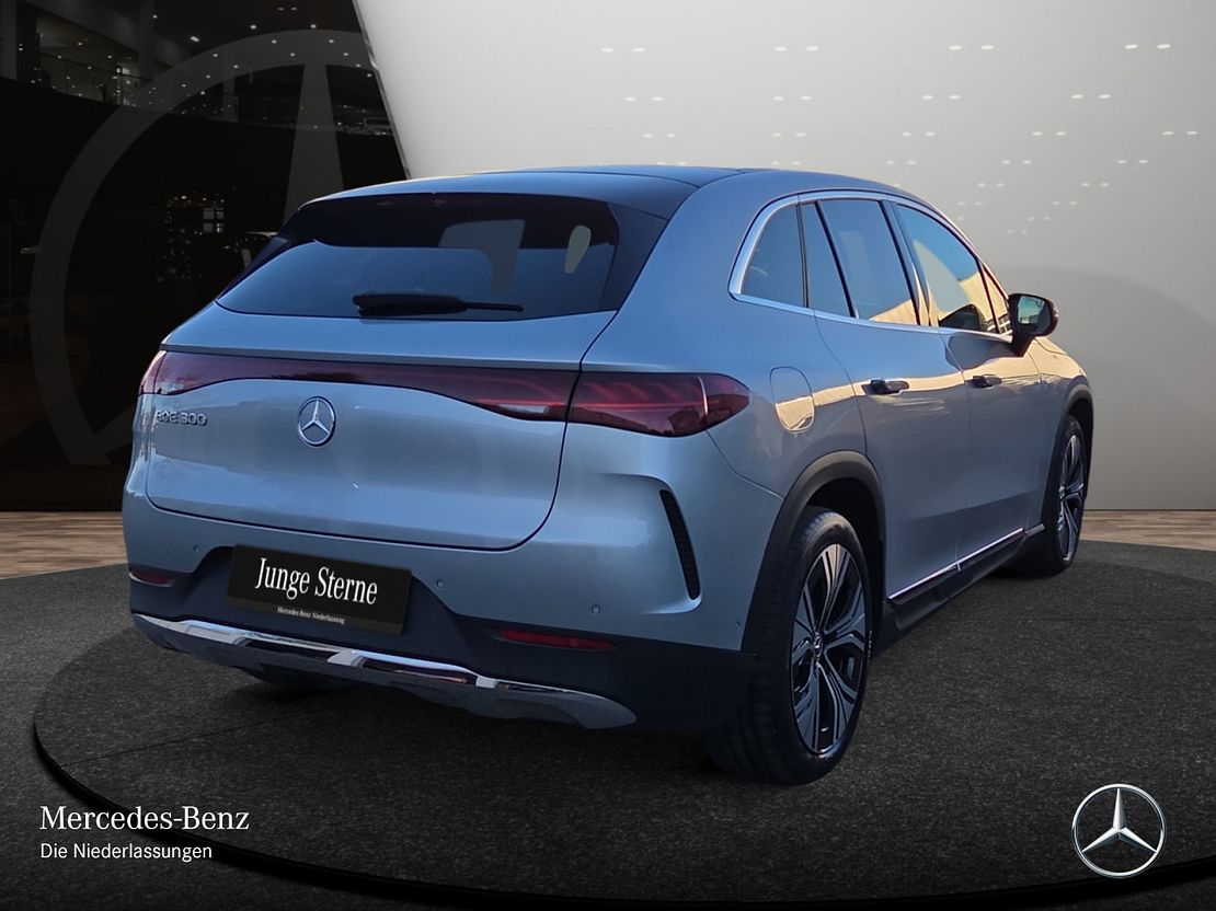 Mercedes-Benz EQE SUV 300