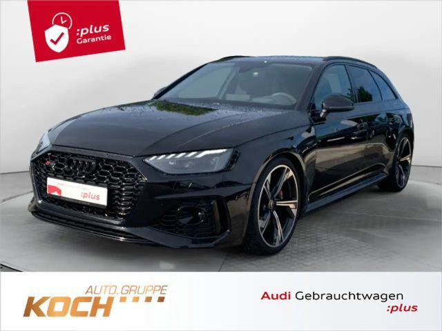 Audi RS4 Avant Quattro S-Tronic