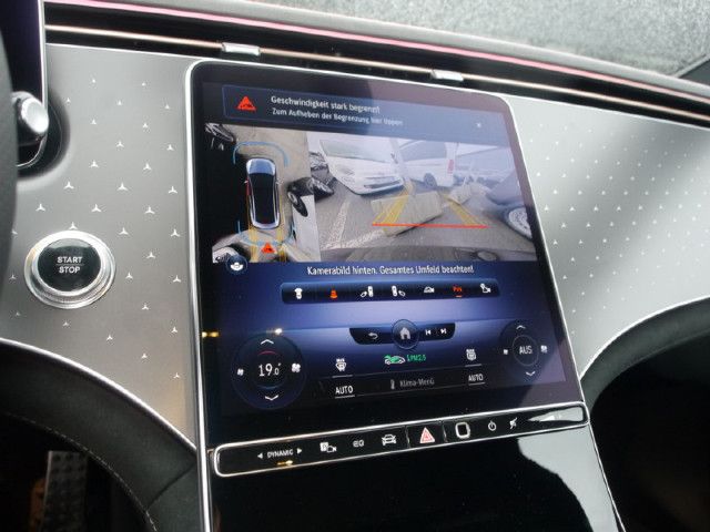 Mercedes-Benz EQE 300 Sedan