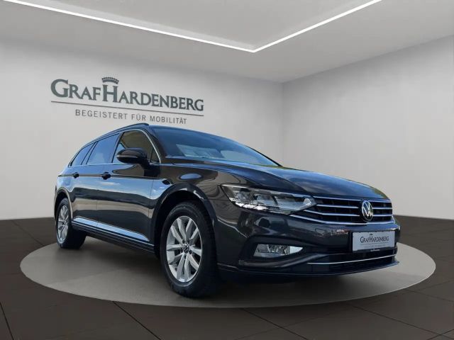 Volkswagen Passat 1.5 TSI Business DSG Variant