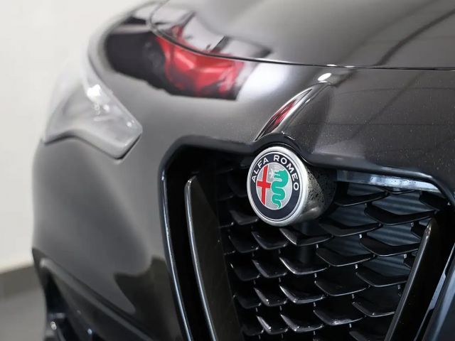 Alfa Romeo Stelvio AT8 Q4 Veloce