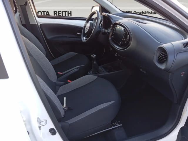 Toyota Aygo X Hatchback Play X-play