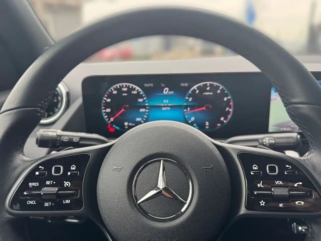 Mercedes-Benz GLA 200 4MATIC Style