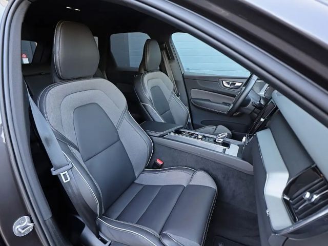 Volvo XC60 AWD Dark Geartronic Plus