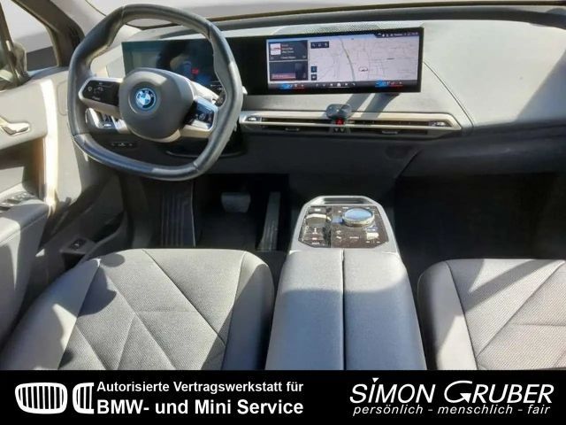 BMW iX xDrive50