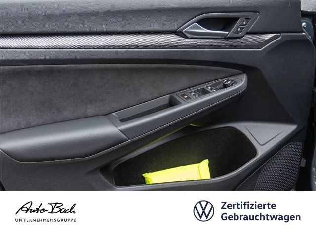 Volkswagen Golf 1.5 eTSI DSG Golf VIII R-Line