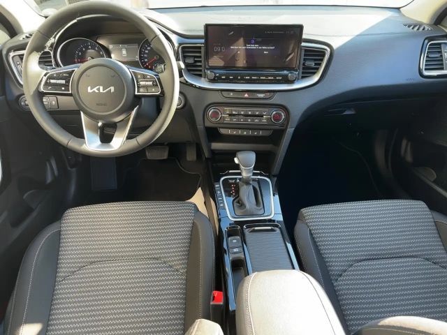 Kia Ceed CEED Ultimate Edition 1.5T LED+Kamera+Navi