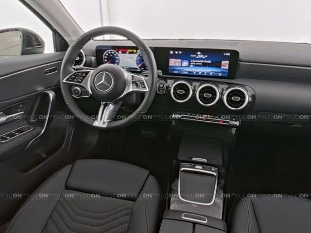 Mercedes-Benz A 180 LENKRADHEIZUNG LED HP USB PAKET