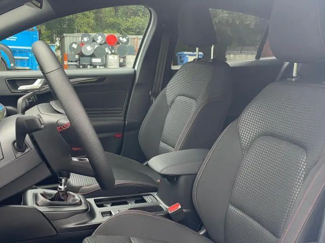 Ford Focus EcoBoost ST Line