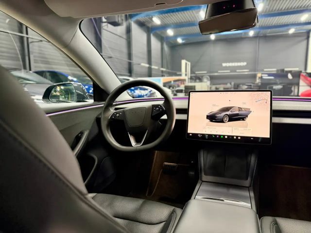 Tesla Model 3 RWD