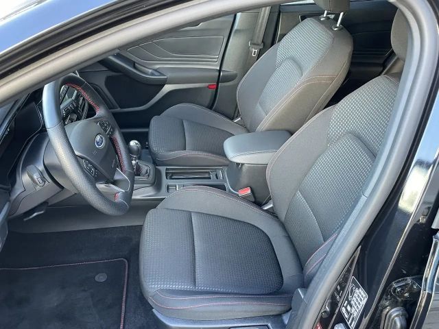 Ford Focus ST Line Wagon