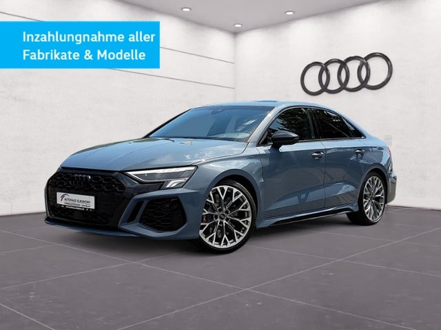 Audi RS3 Quattro S-Tronic Sedan