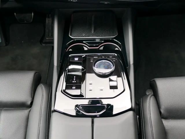 BMW 530 530e M-Sport Sedan