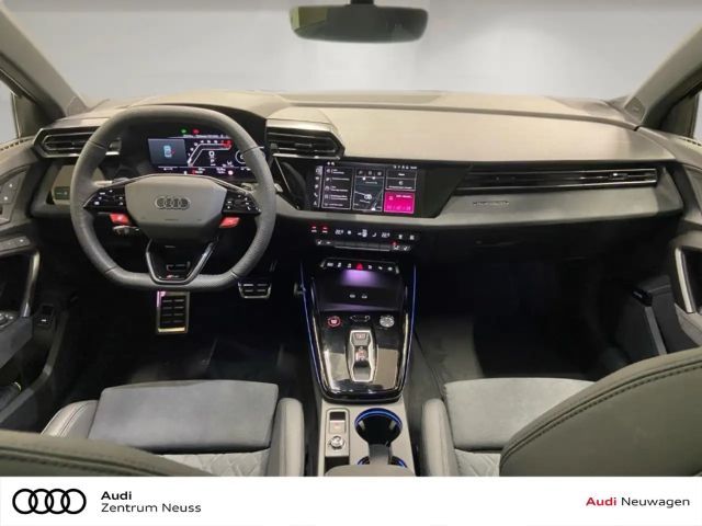 Audi RS3 Quattro S-Tronic Sedan