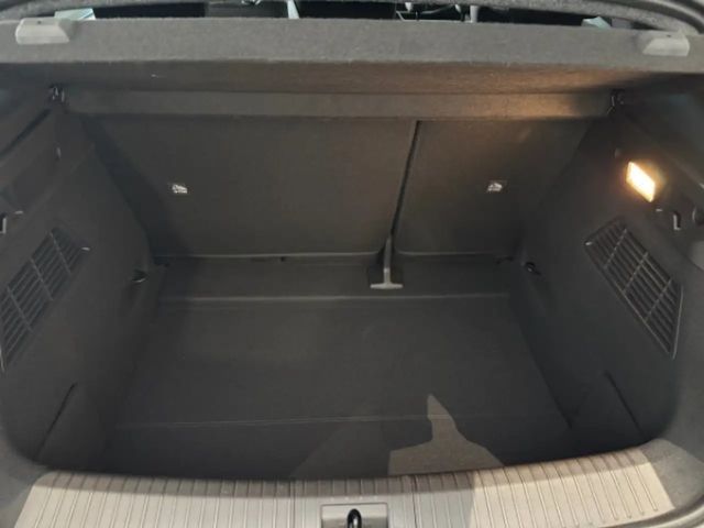 Renault Megane Comfort E-Tech Iconic