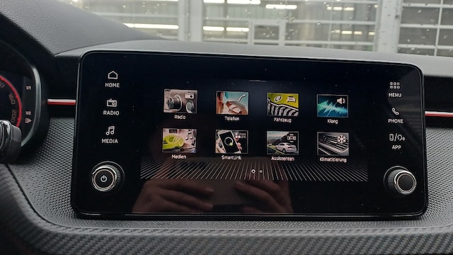 Skoda Kamiq 5JAHRE GAR.,KAMERA,PANORAMA,MATRIX-LED,SMARTLINK,TEMPOMAT