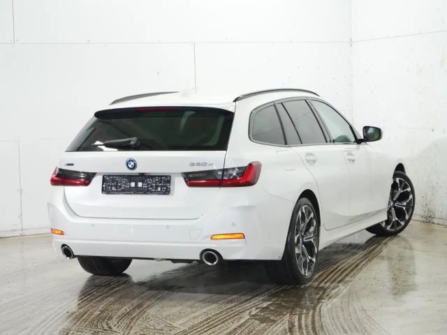 BMW 330 330e Touring xDrive