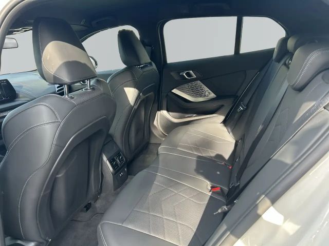 BMW 118 118d M-Sport Sedan